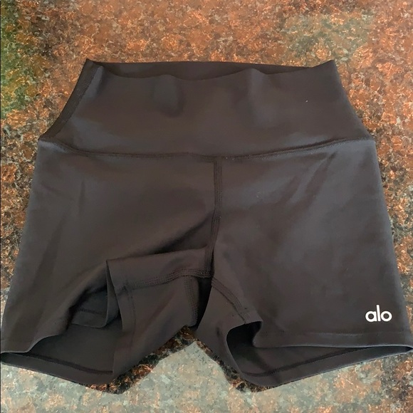 Alo Yoga Airlift Shorts
